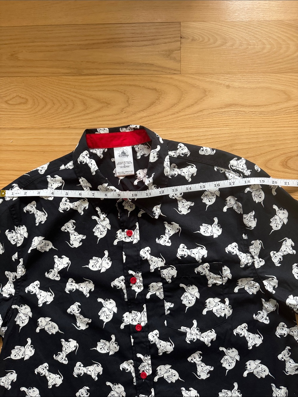 Disney 101 Dalmatians Button Up Shirt Size M Black Puppy Print - Picture 6 of 11